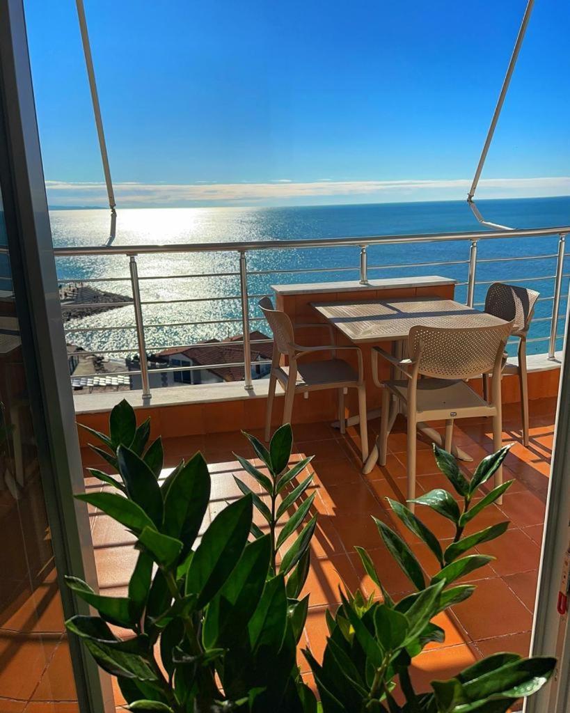 Nova Sea View Apartments Durrës Buitenkant foto